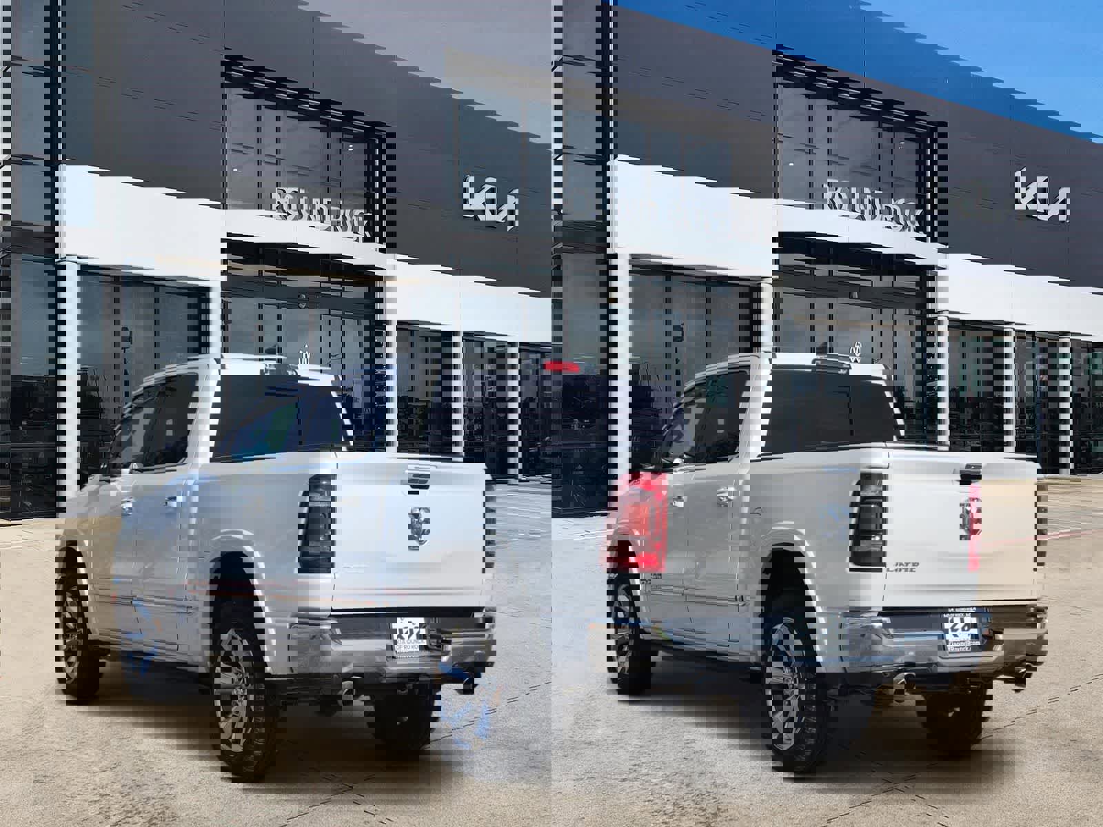 Used 2022 RAM 1500 Limited image 6