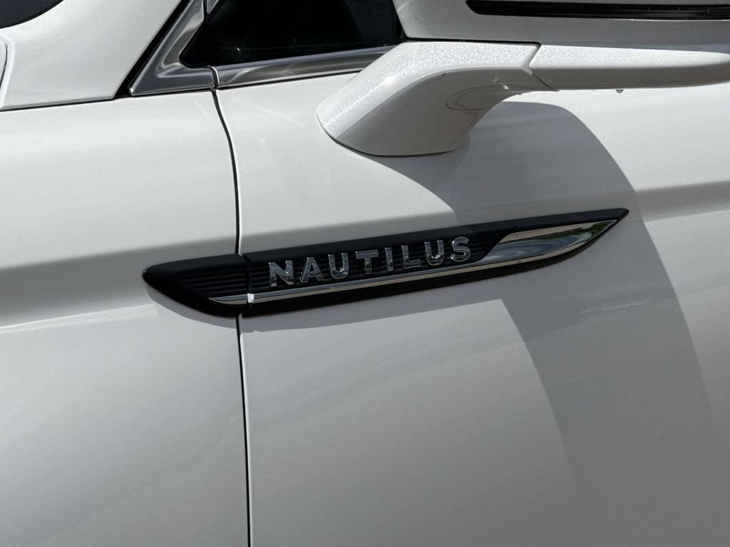 Certified 2023 Lincoln Nautilus Reserve w/ Class II Trailer Tow Package AWD/4WD image 10