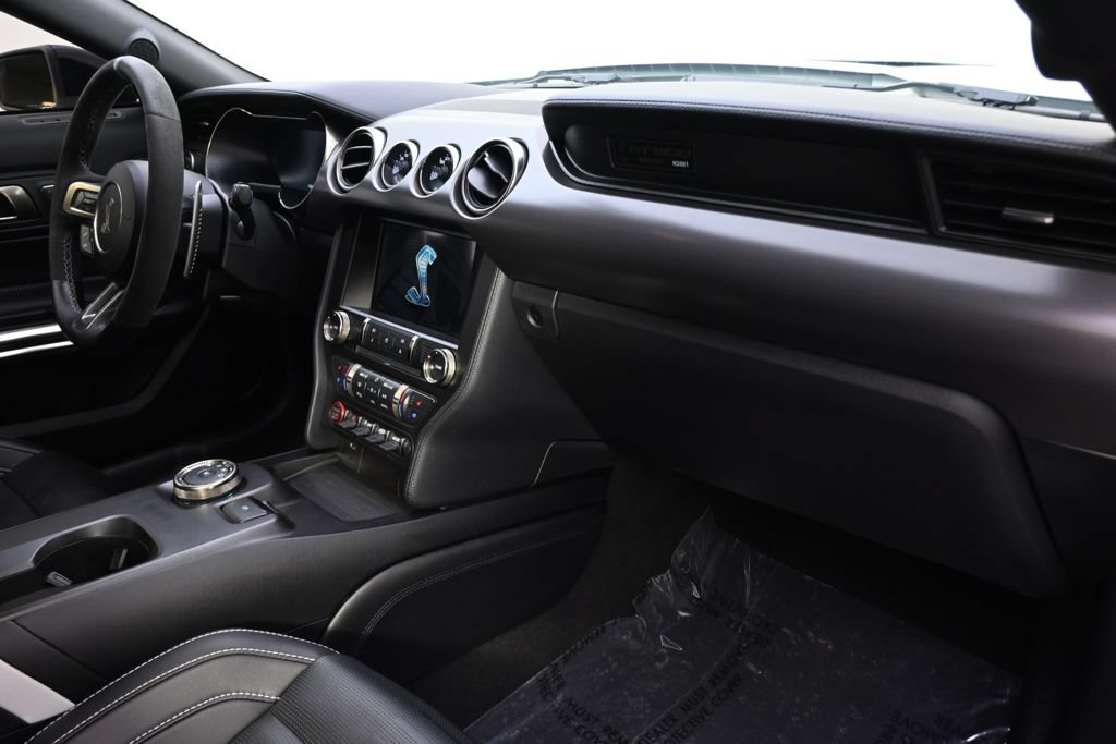 Used 2022 Ford Mustang Shelby GT500 w/ Technology Package RWD image 15