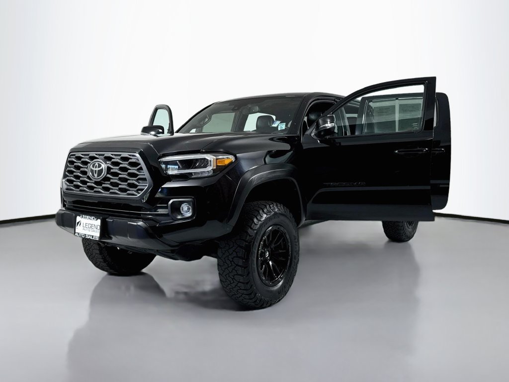 Used 2020 Toyota Tacoma TRD Off-Road w/ TRD Premium Off Road Package AWD/4WD image 23