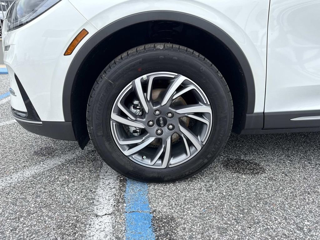 New 2026 Lincoln Corsair Premiere image 10