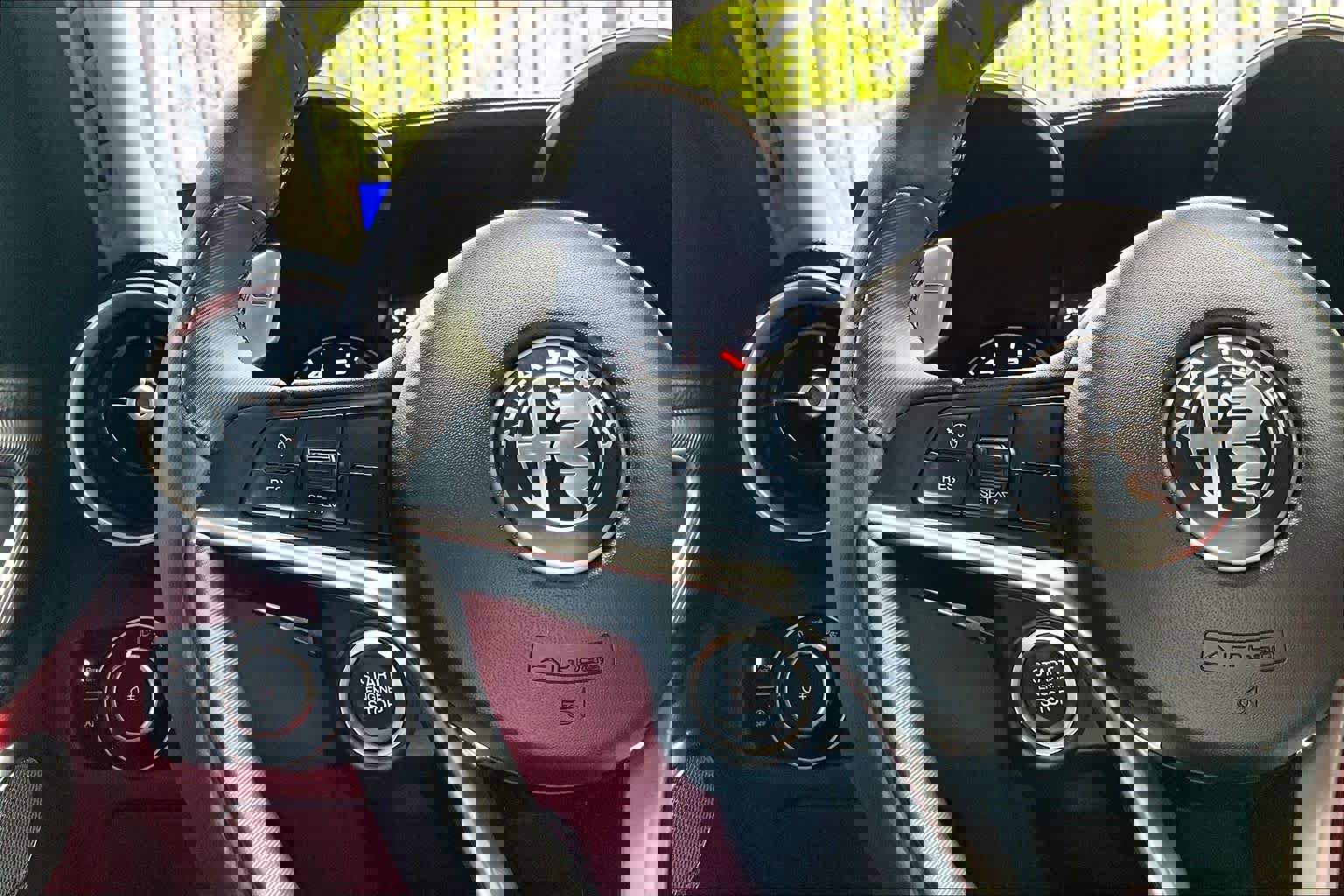 Used 2018 Alfa Romeo Giulia Ti Sport w/ Quick Order Package 22U Sport RWD image 23