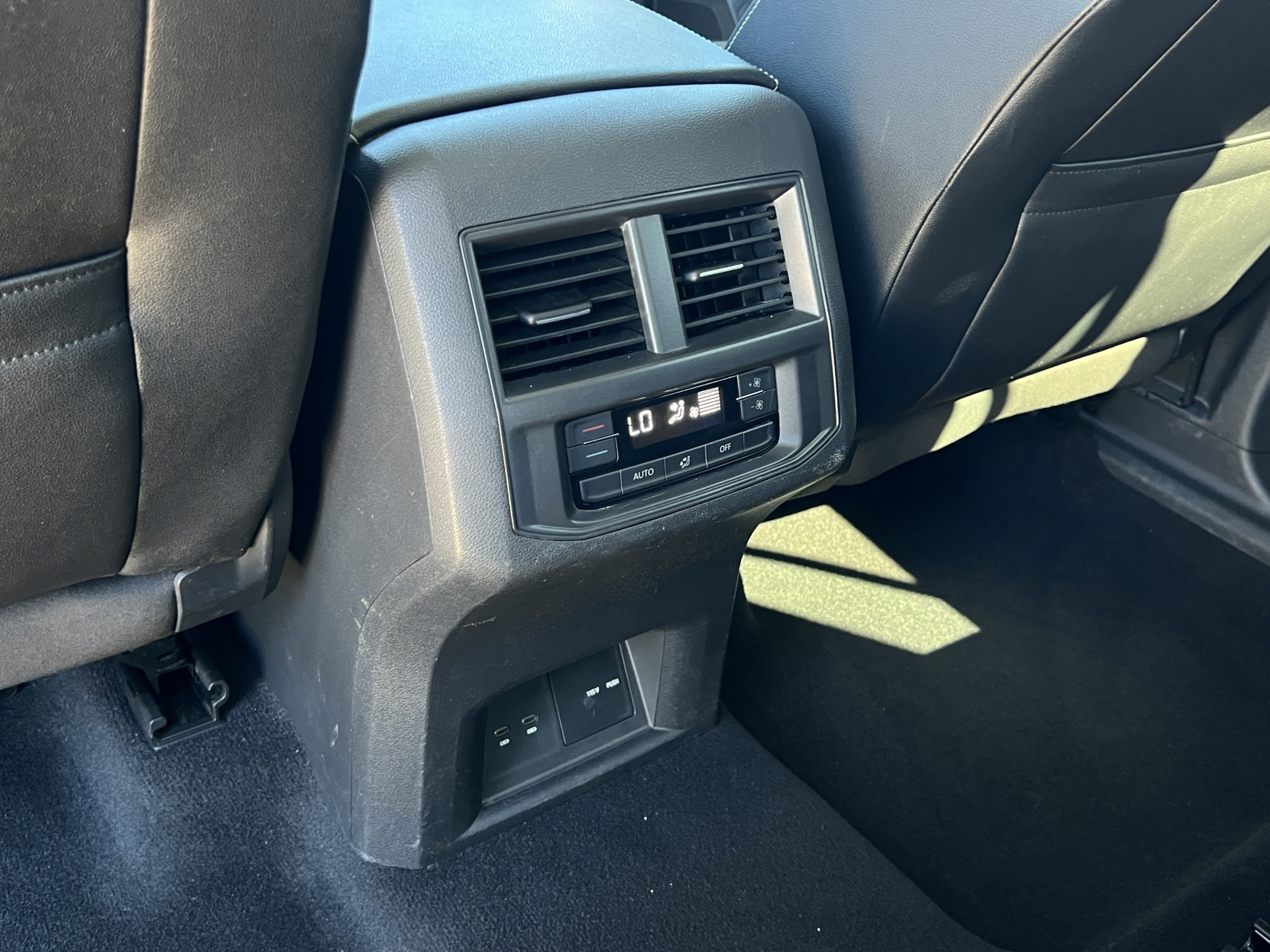 Used 2021 Volkswagen Atlas SEL FWD image 25