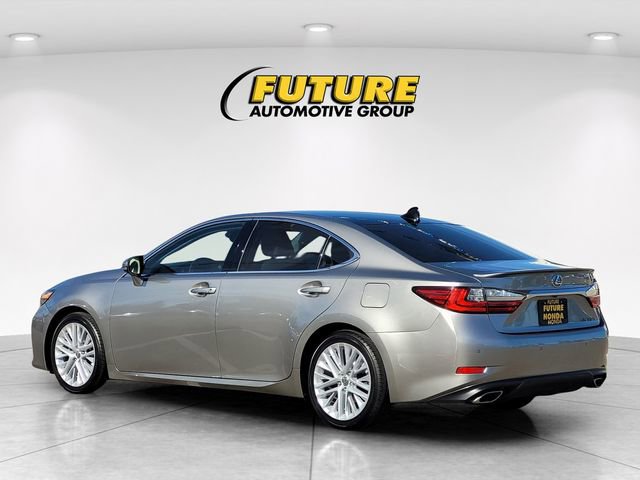Used 2016 Lexus ES 350 w/ Luxury Package w/Wood Trim image 8