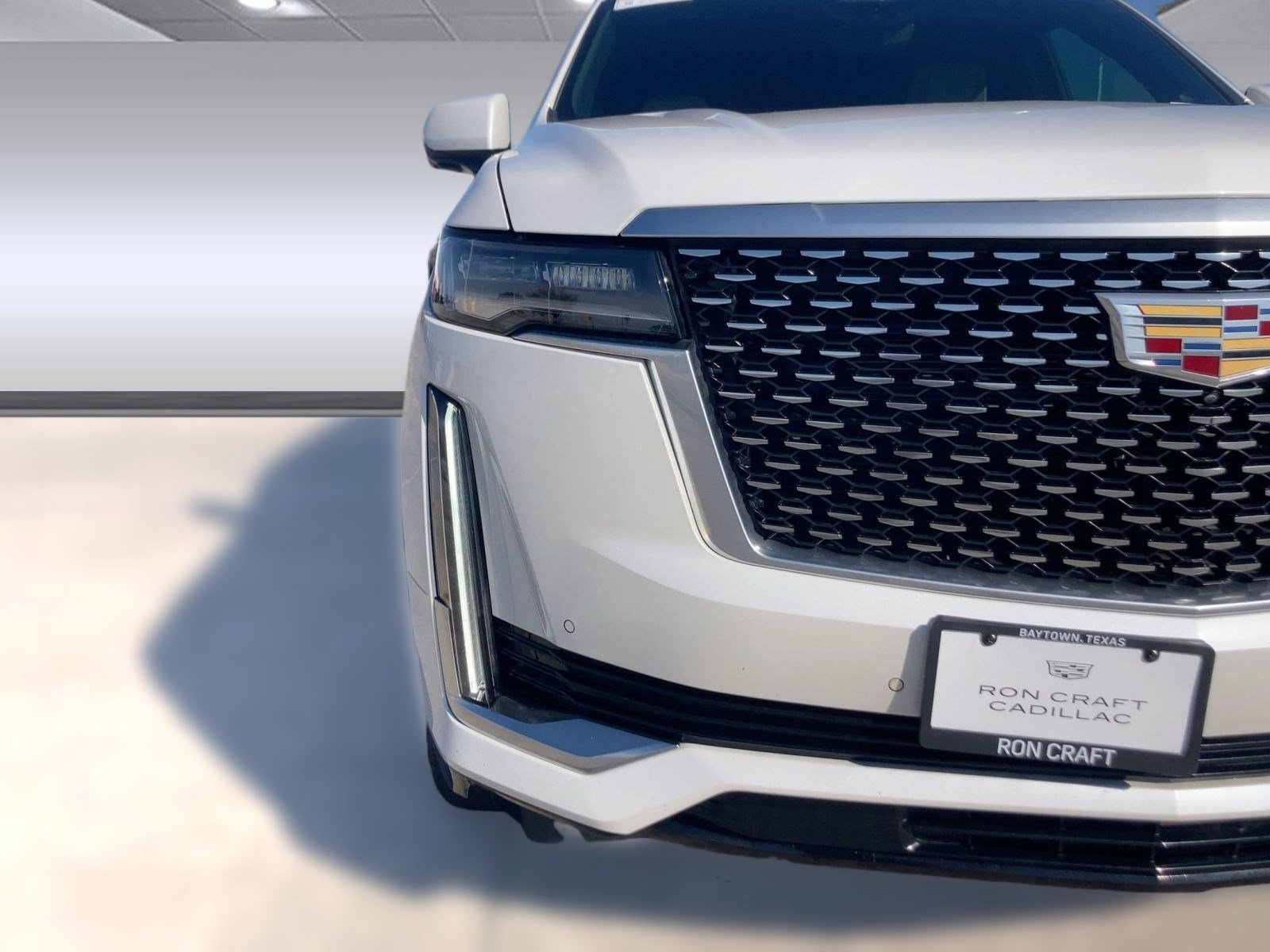 Used 2023 Cadillac Escalade ESV Premium Luxury w/ Performance Package image 10