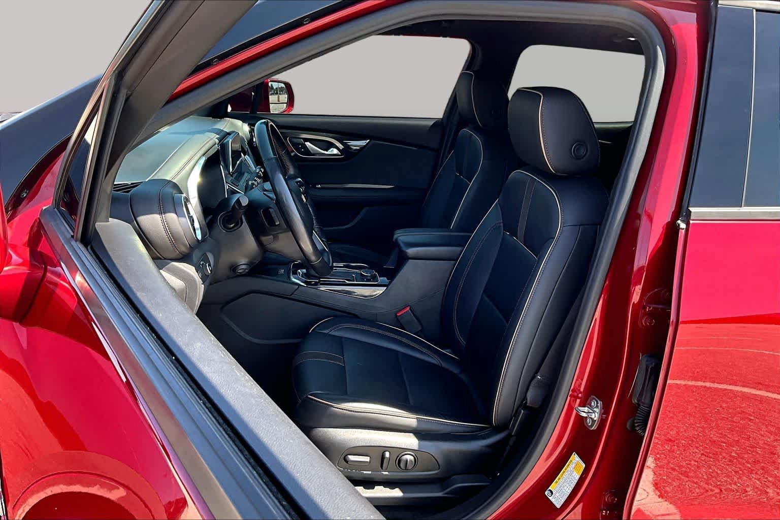 Used 2019 Chevrolet Blazer Premier w/ Sun and Wheels Package FWD image 8