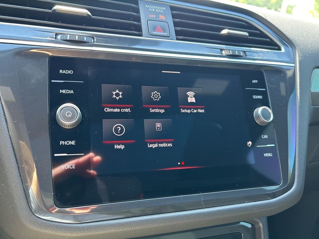 Certified 2024 Volkswagen Tiguan SE R-Line image 28