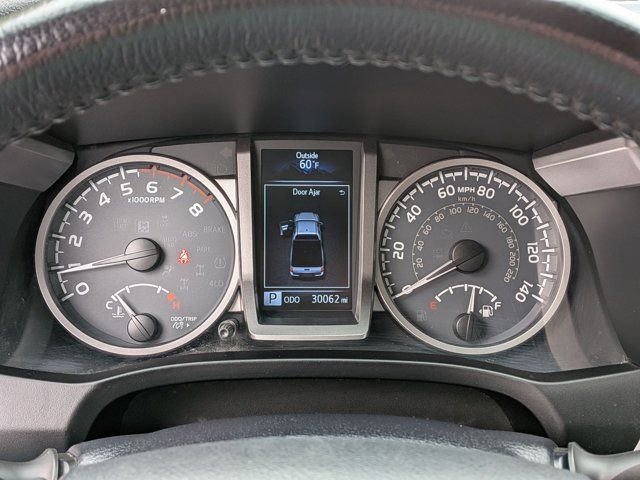 Used 2017 Toyota Tacoma SR5 AWD/4WD image 19