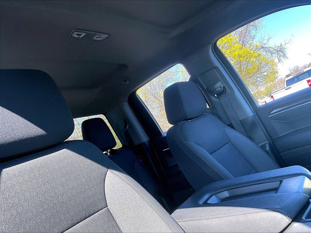 Used 2023 Chevrolet Silverado 1500 LT AWD/4WD image 22