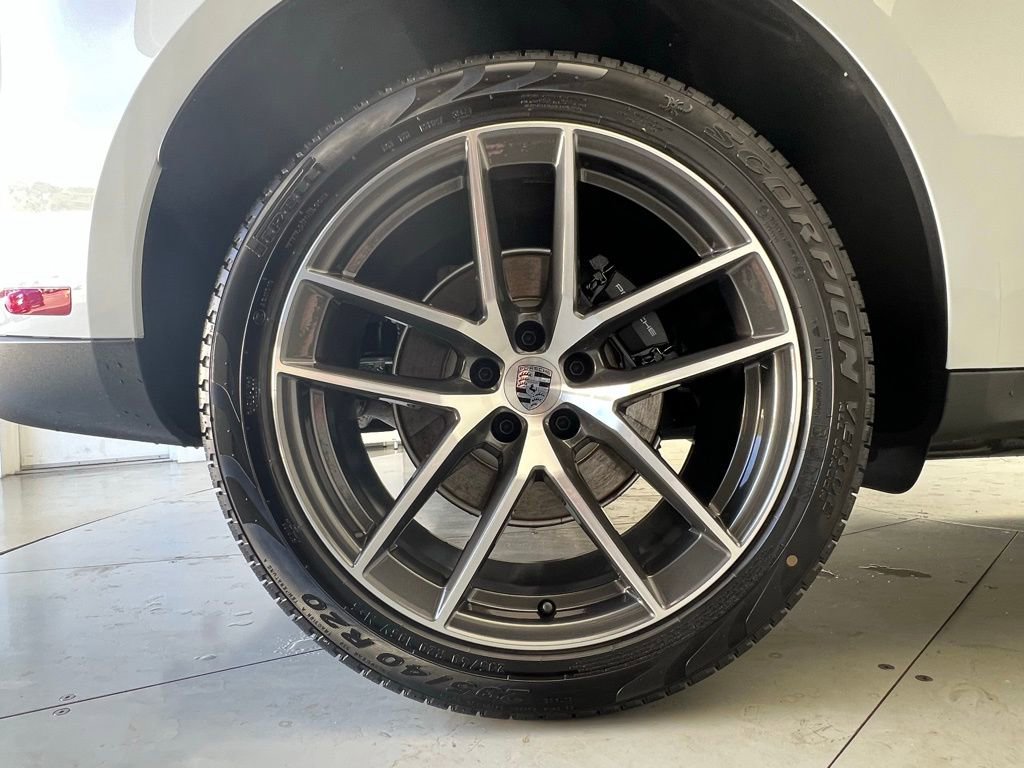Used 2026 Porsche Macan AWD/4WD image 27