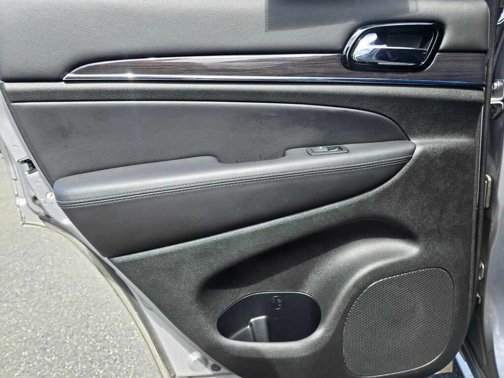 Used 2020 Jeep Grand Cherokee Overland image 27