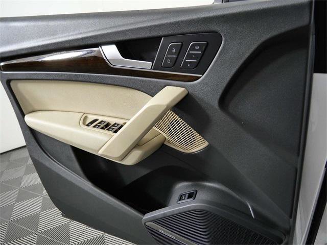 Used 2018 Audi Q5 2.0T Premium Plus w/ Premium Plus Package image 27