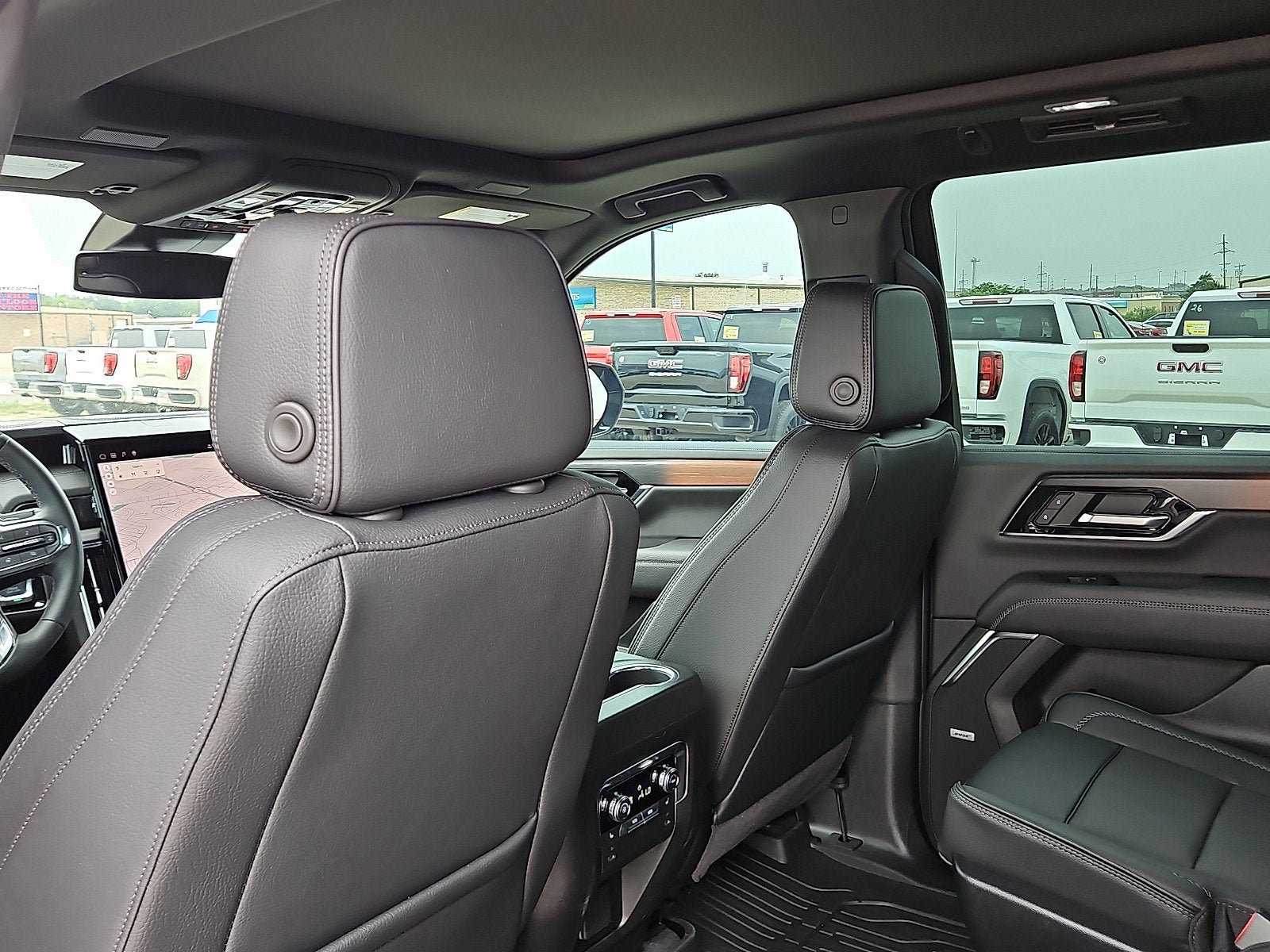 New 2026 GMC Yukon XL Denali w/ Sun & Power Step Package RWD image 9