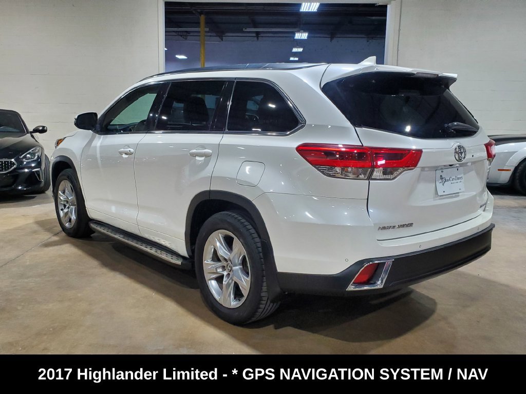 Used 2017 Toyota Highlander Limited FWD image 12