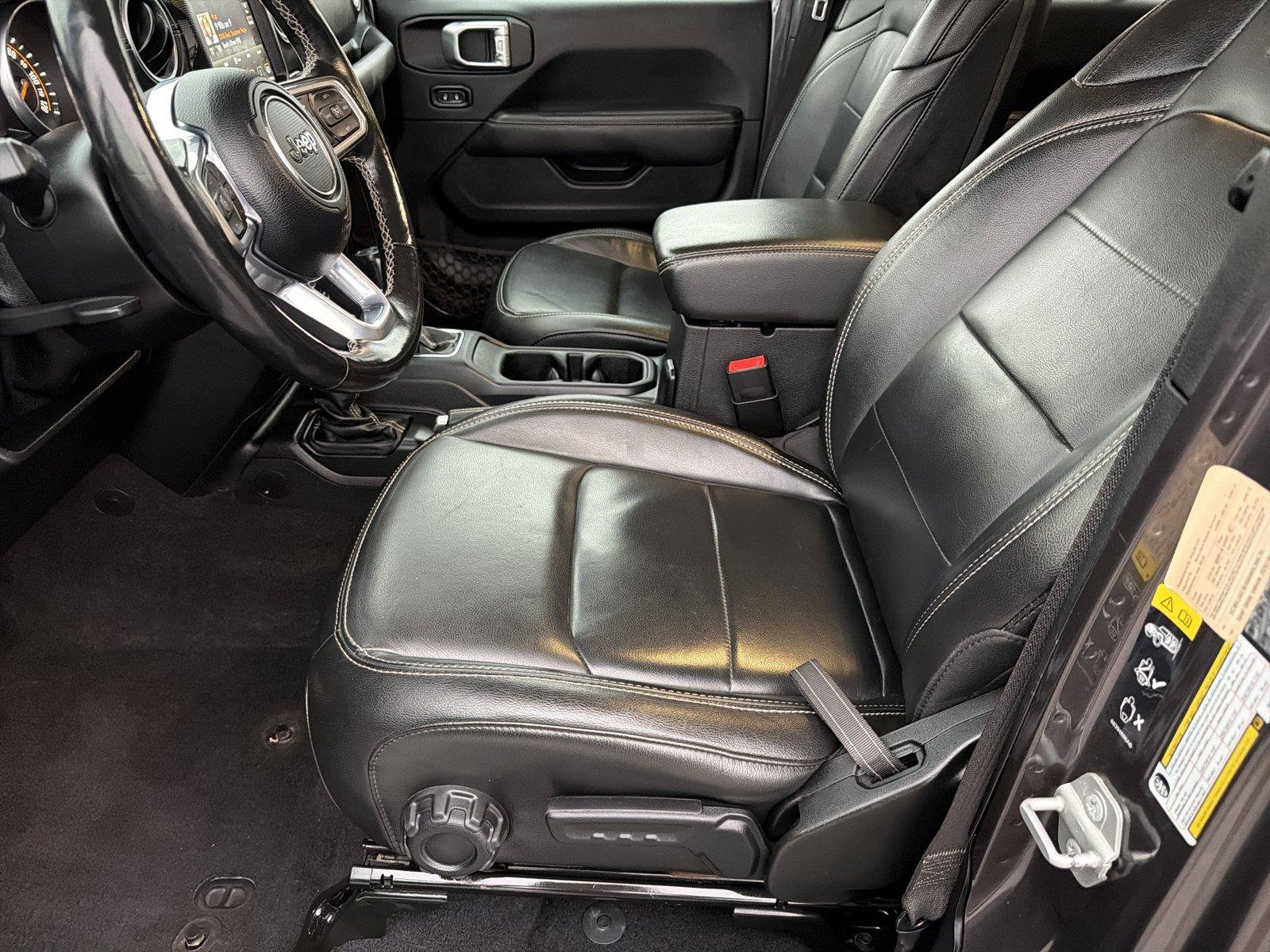 Used 2021 Jeep Wrangler Unlimited Sahara w/ Uconnect 4C Nav & Sound Group AWD/4WD image 8
