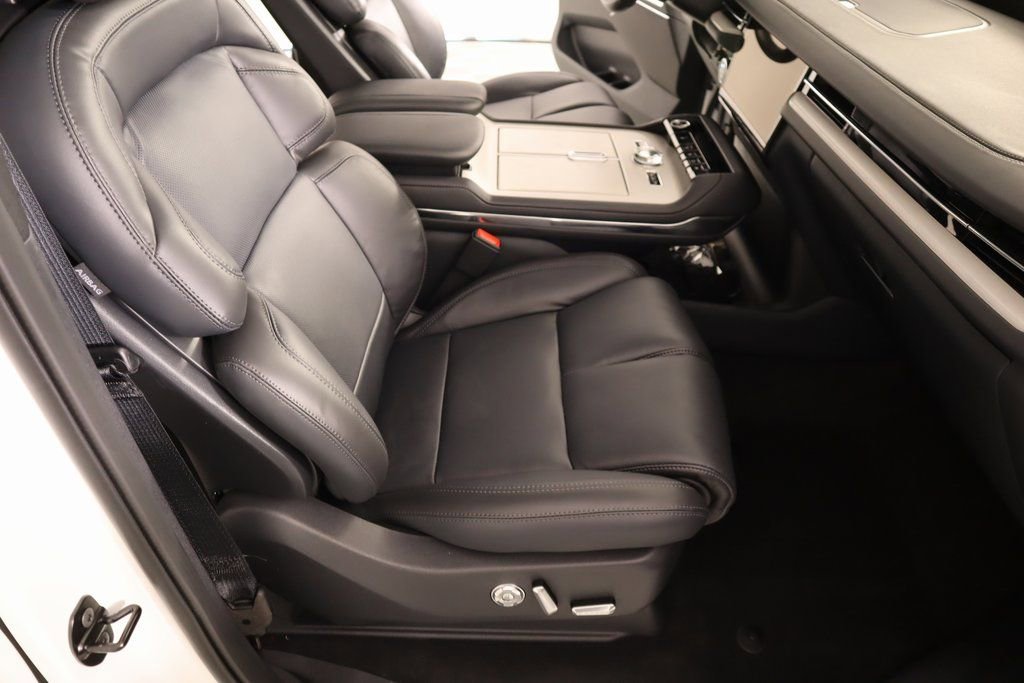 New 2025 Lincoln Navigator Reserve w/ Jet Appearance Package image 14