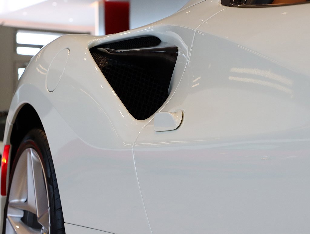 Certified 2022 Ferrari F8 Spider image 13