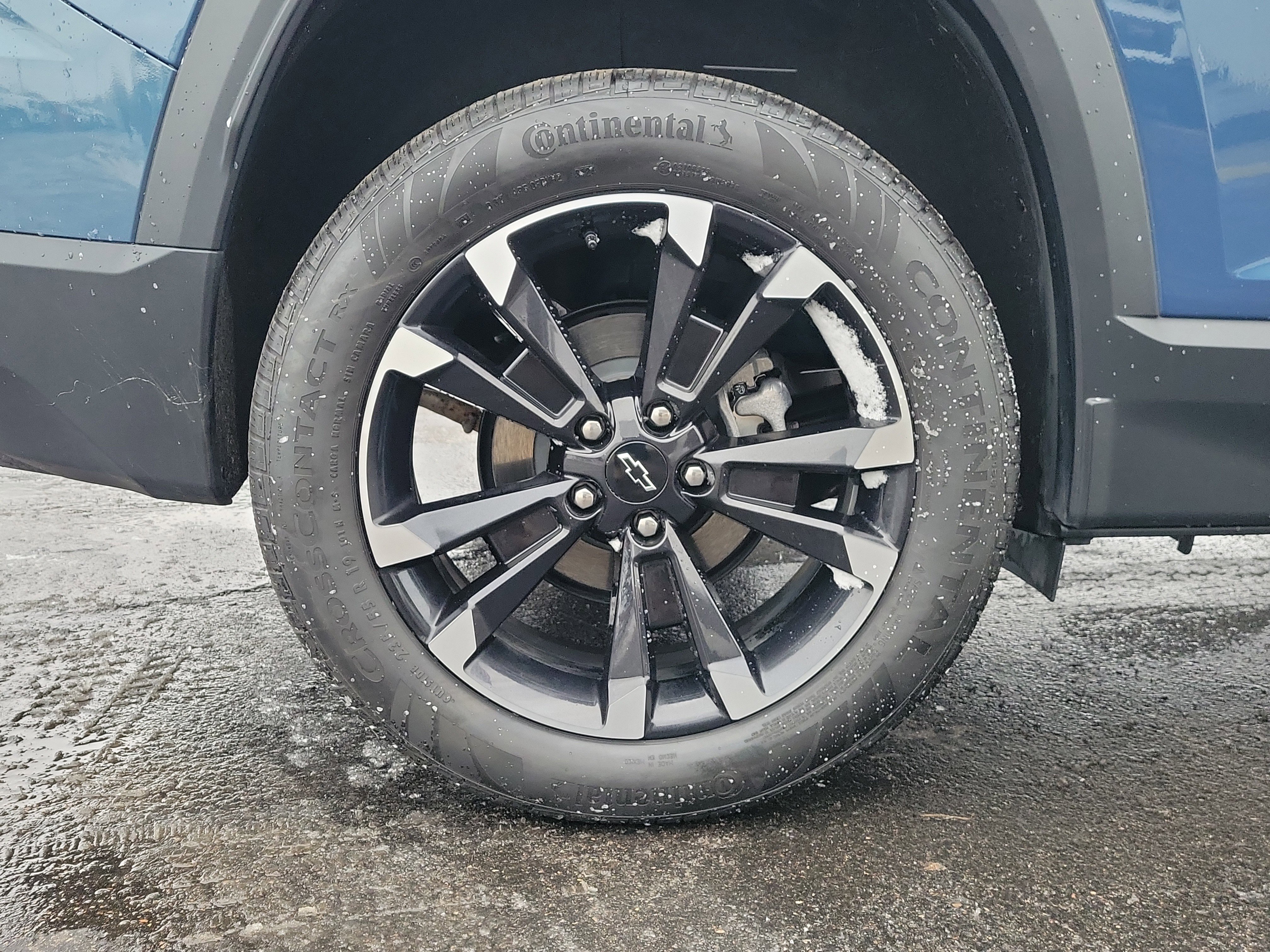 Used 2025 Chevrolet Equinox RS w/ Safety and Technology Package image 5