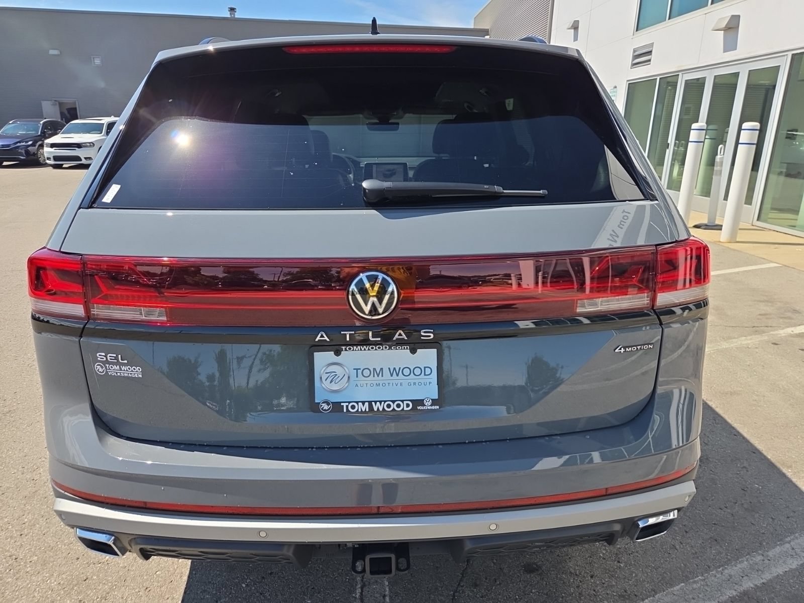 Certified 2024 Volkswagen Atlas Peak Edition SEL AWD/4WD image 12