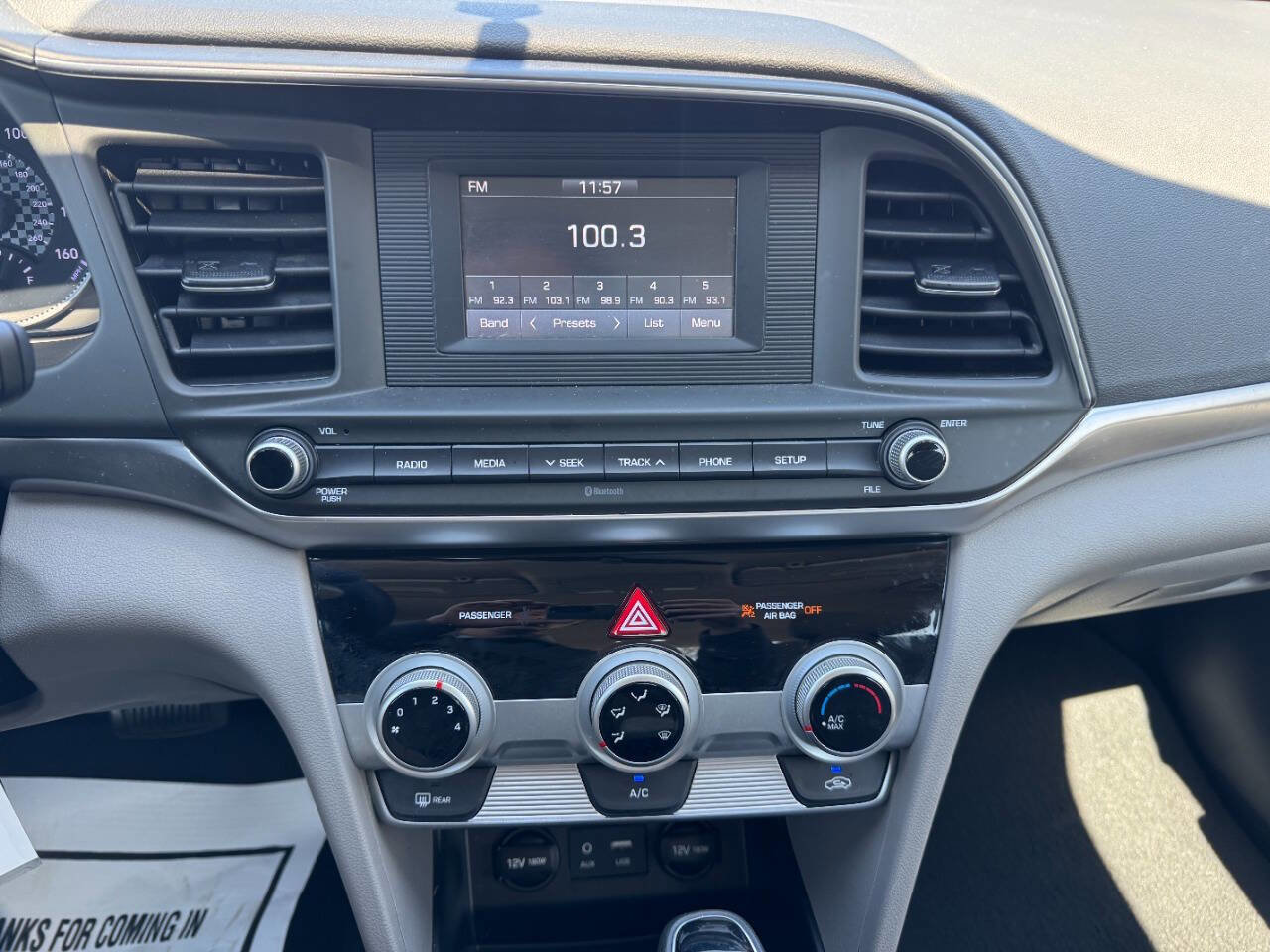 Used 2019 Hyundai Elantra SE image 14