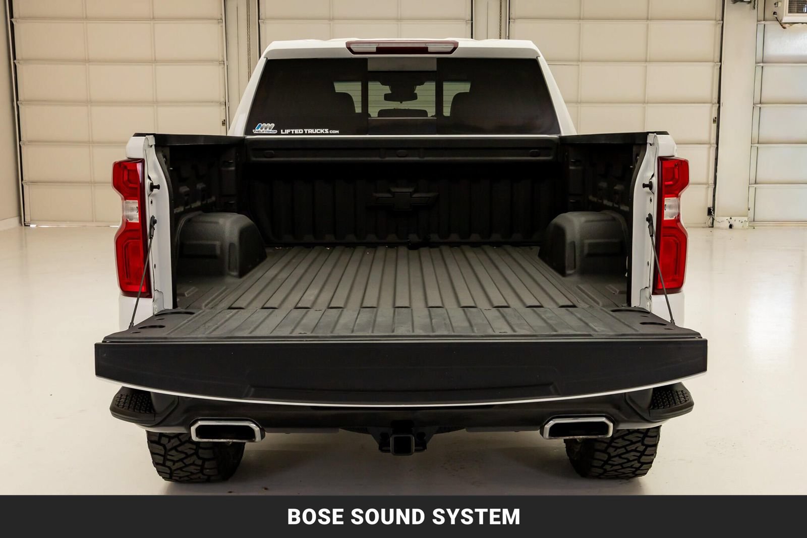 Used 2022 Chevrolet Silverado 1500 LT Trail Boss w/ LT Trail Boss Premium Package AWD/4WD image 9