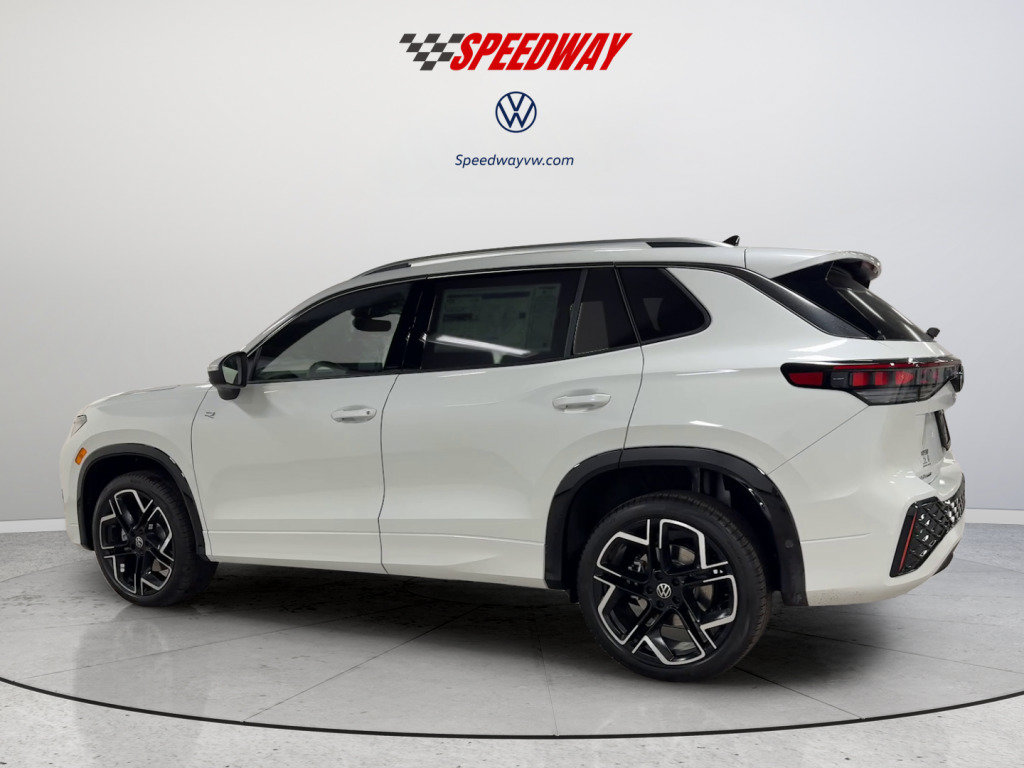 New 2026 Volkswagen Tiguan SEL R-Line AWD/4WD image 9