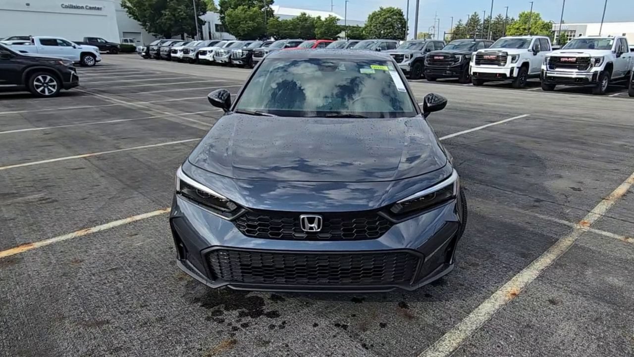 Used 2025 Honda Civic Sport image 3