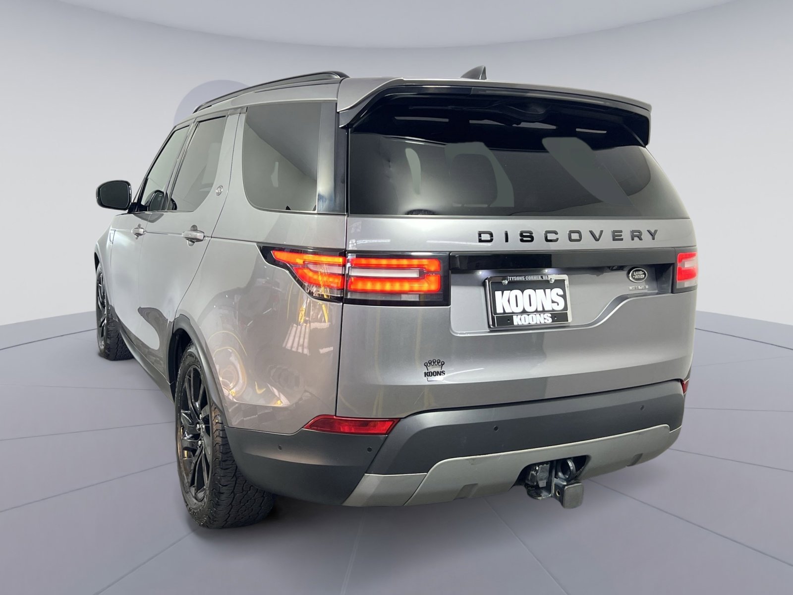 Used 2020 Land Rover Discovery HSE image 4
