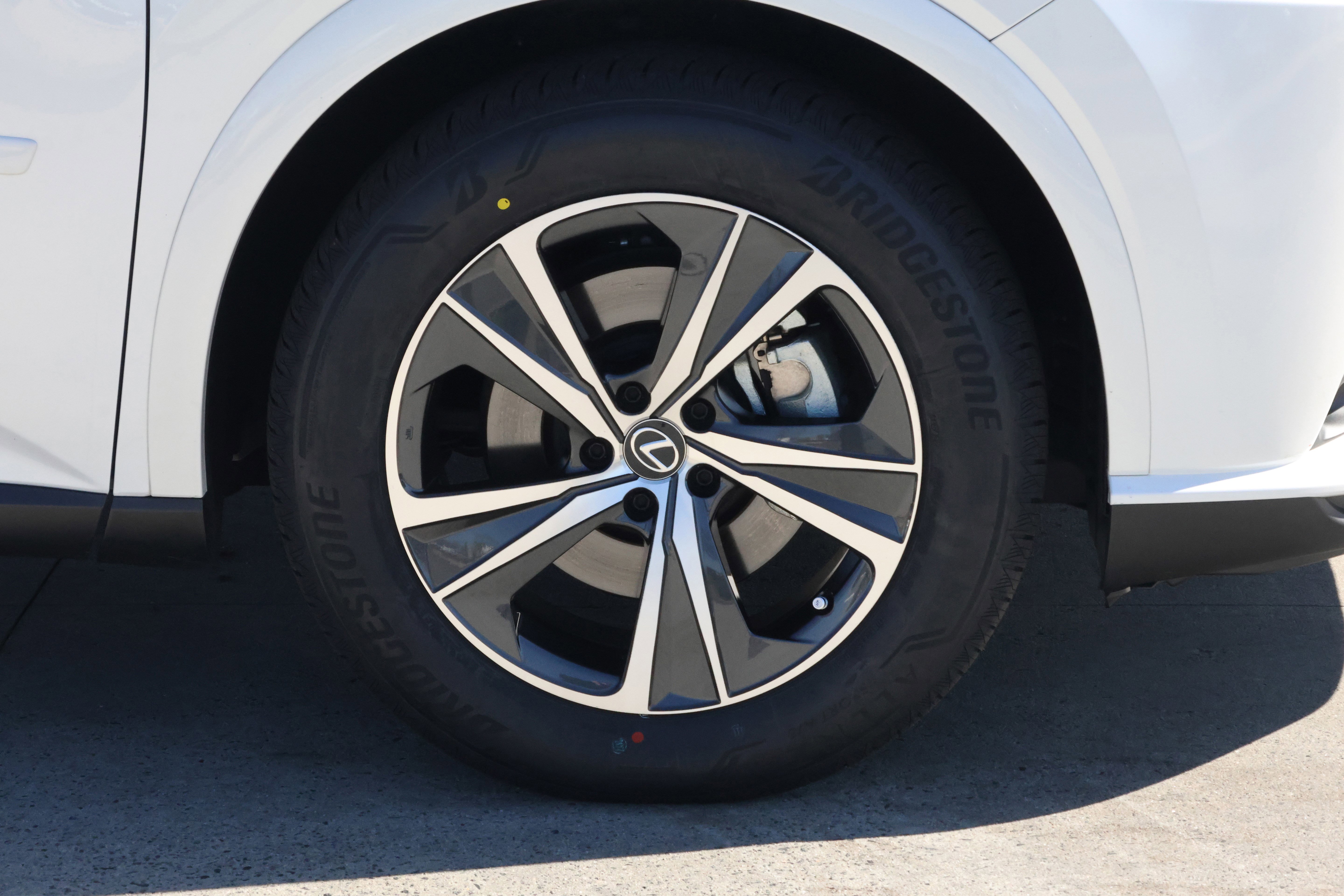 Used 2025 Lexus RX 350 Premium image 11