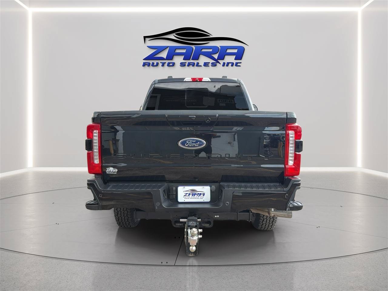 Used 2024 Ford F250 4x4 Crew Cab Super Duty image 6