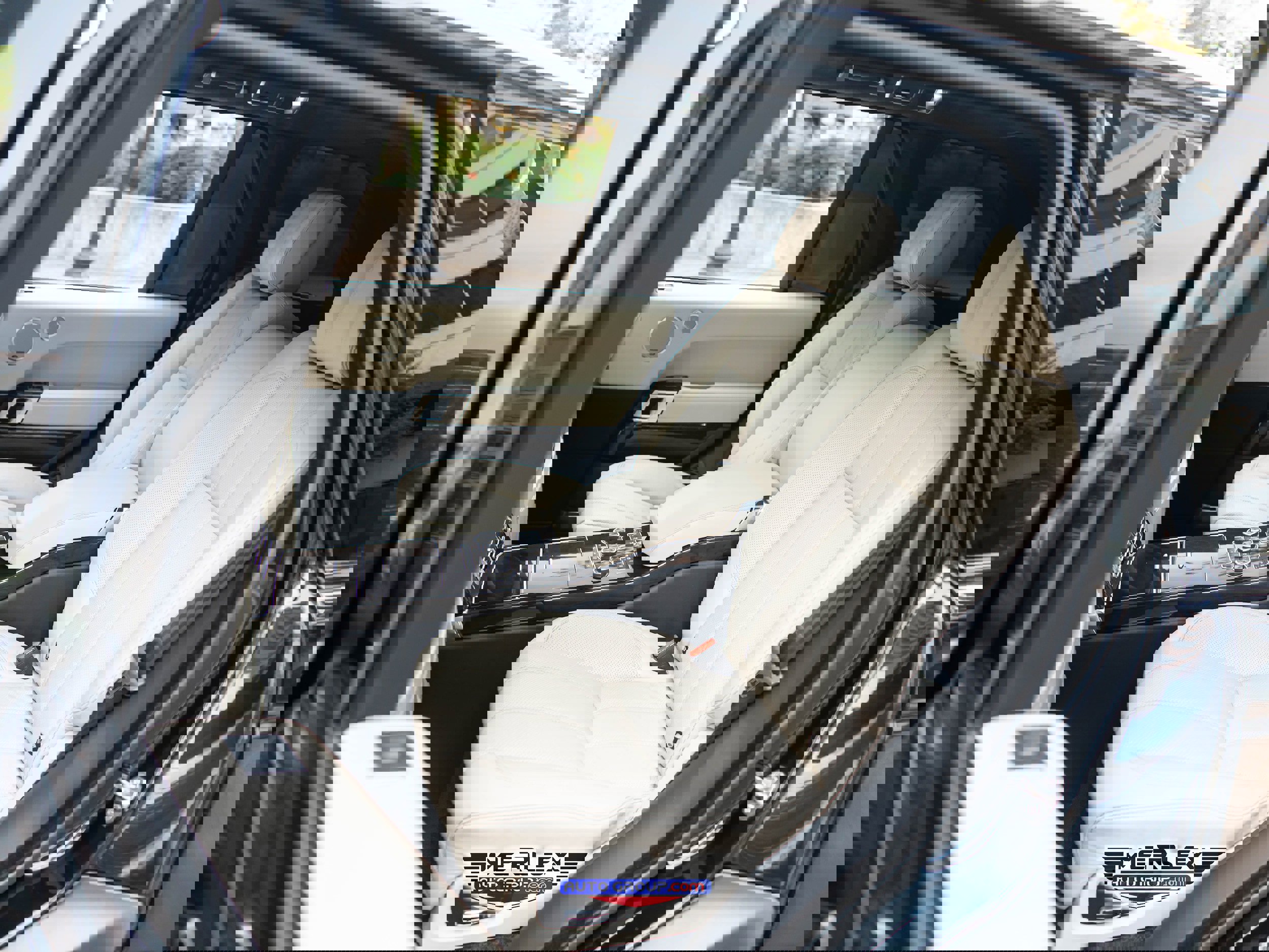 Used 2016 Land Rover Range Rover Autobiography image 21