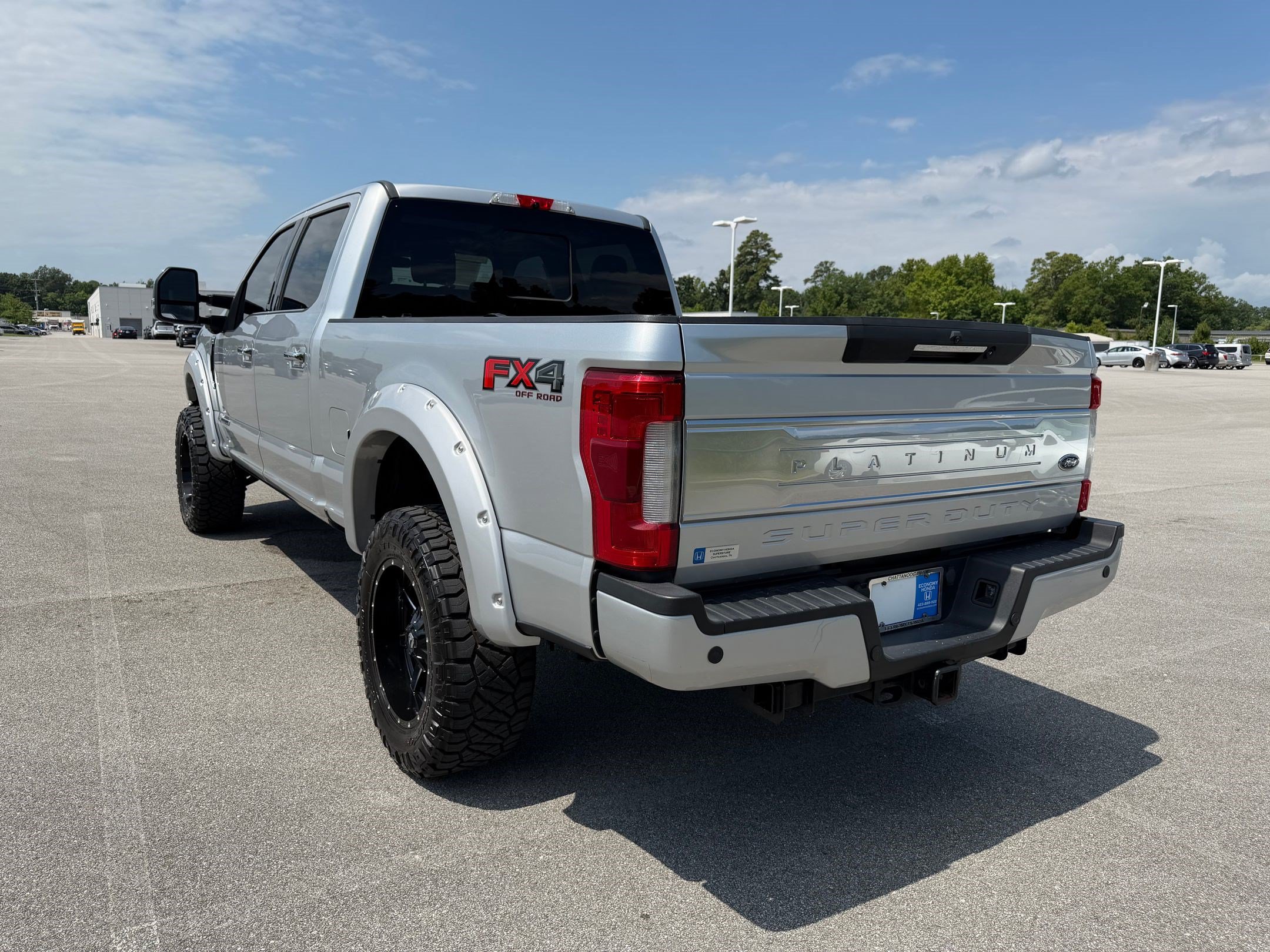 Used 2018 Ford F250 Platinum w/ Platinum Ultimate Package AWD/4WD image 3