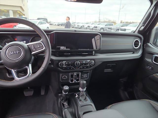 Used 2025 Jeep Wrangler Unlimited Sahara w/ Safety Group image 13