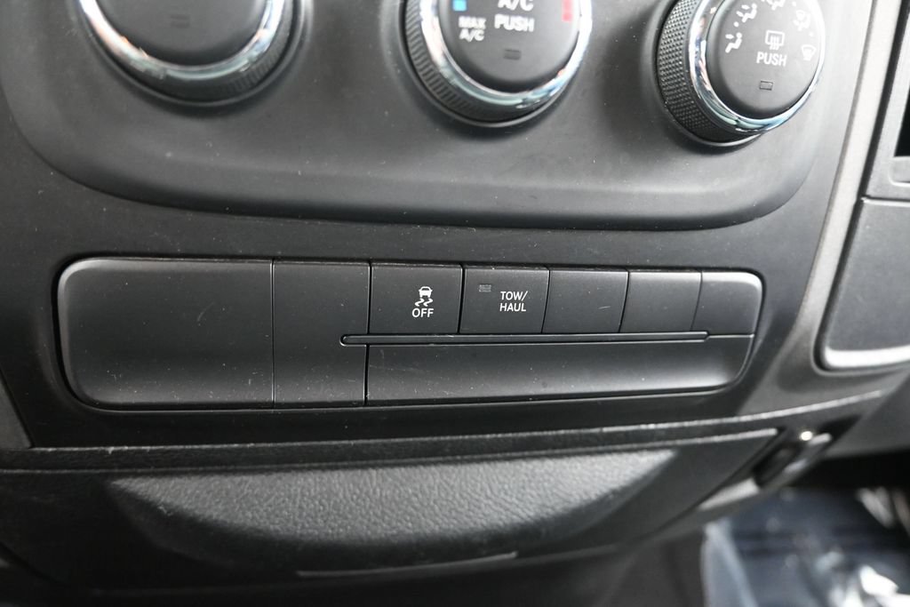 Used 2018 RAM 1500 ST w/ SXT Appearance Group AWD/4WD image 24