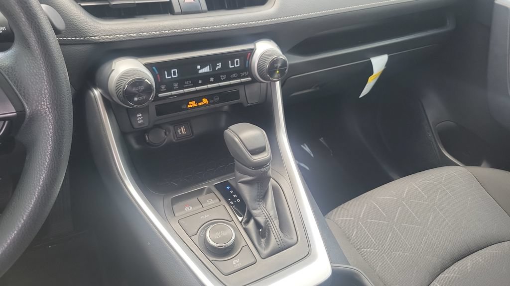 Certified 2025 Toyota RAV4 XLE AWD/4WD image 15