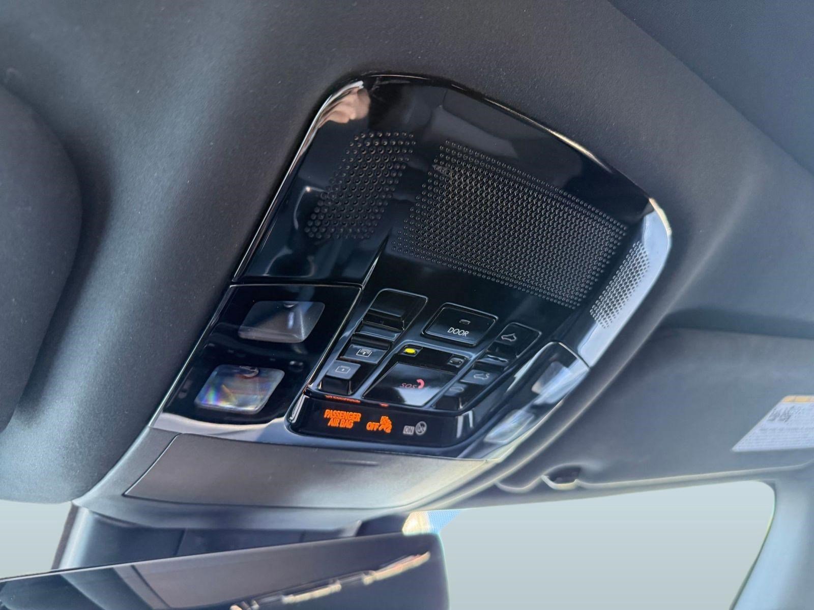 Used 2023 Lexus RX 350 w/ Accessory Package (Z1) AWD/4WD image 18