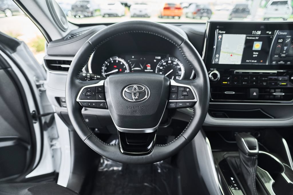 Used 2022 Toyota Highlander Platinum FWD image 22