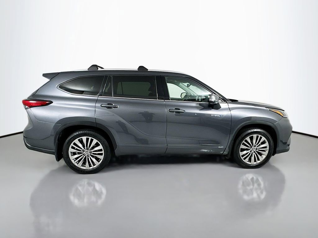 Used 2021 Toyota Highlander Platinum image 9