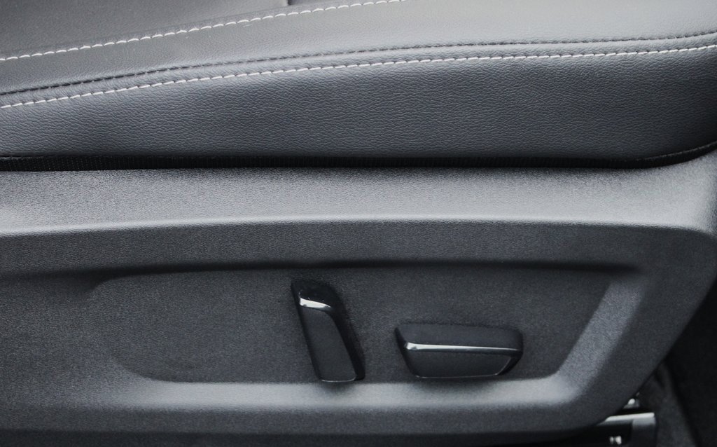 Certified 2025 Nissan Murano SV image 25