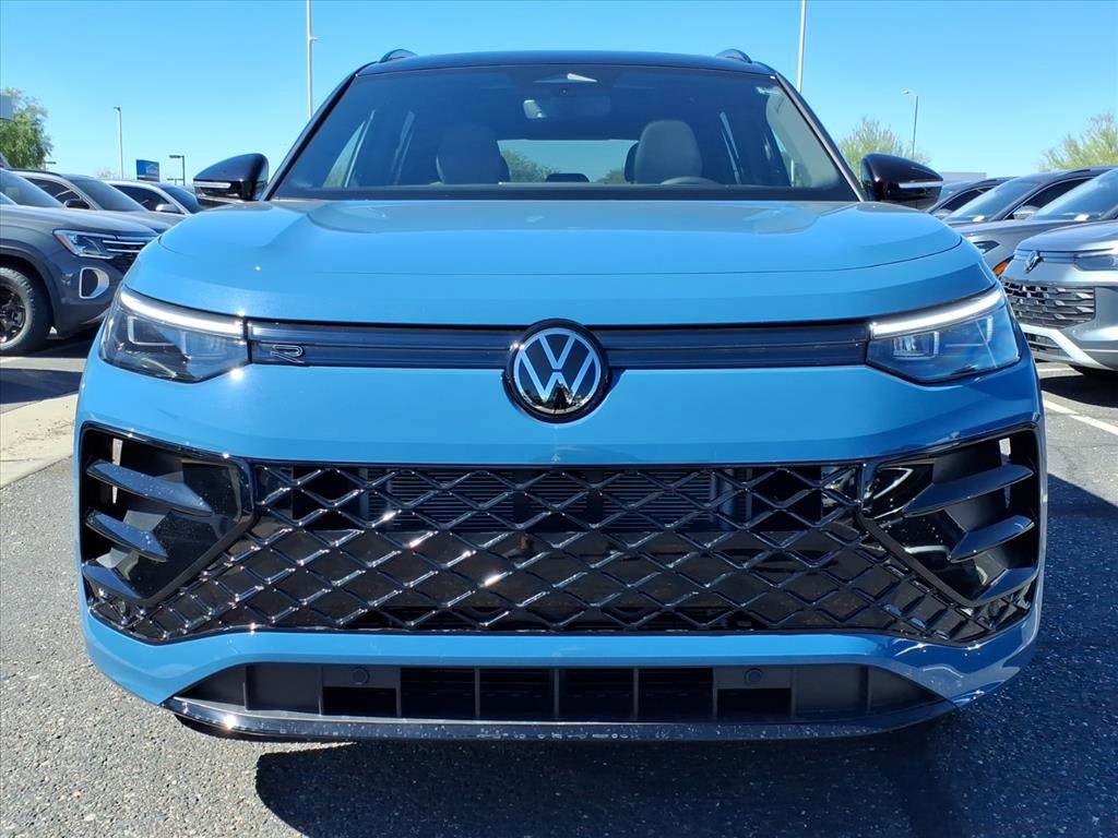 New 2026 Volkswagen Tiguan SE R-Line image 2