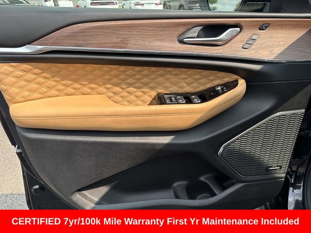 Used 2023 Jeep Grand Cherokee Summit w/ Adv Protech Group IV AWD/4WD image 18