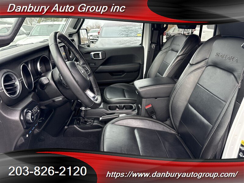 Used 2022 Jeep Wrangler Unlimited Sahara w/ Cold Weather Group AWD/4WD image 9