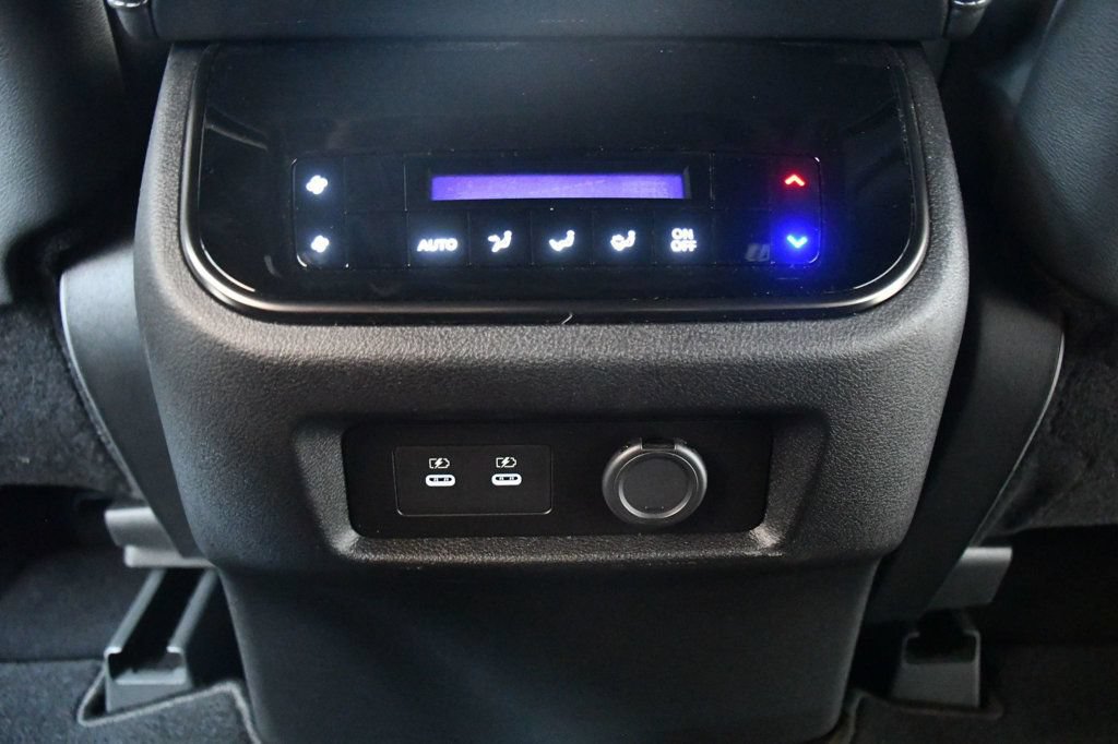 Used 2026 Nissan Armada PRO-4X w/ Captain's Chari Seat Package AWD/4WD image 75
