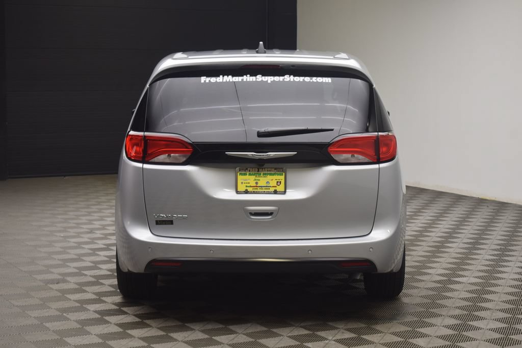 New 2026 Chrysler Voyager LX FWD image 13