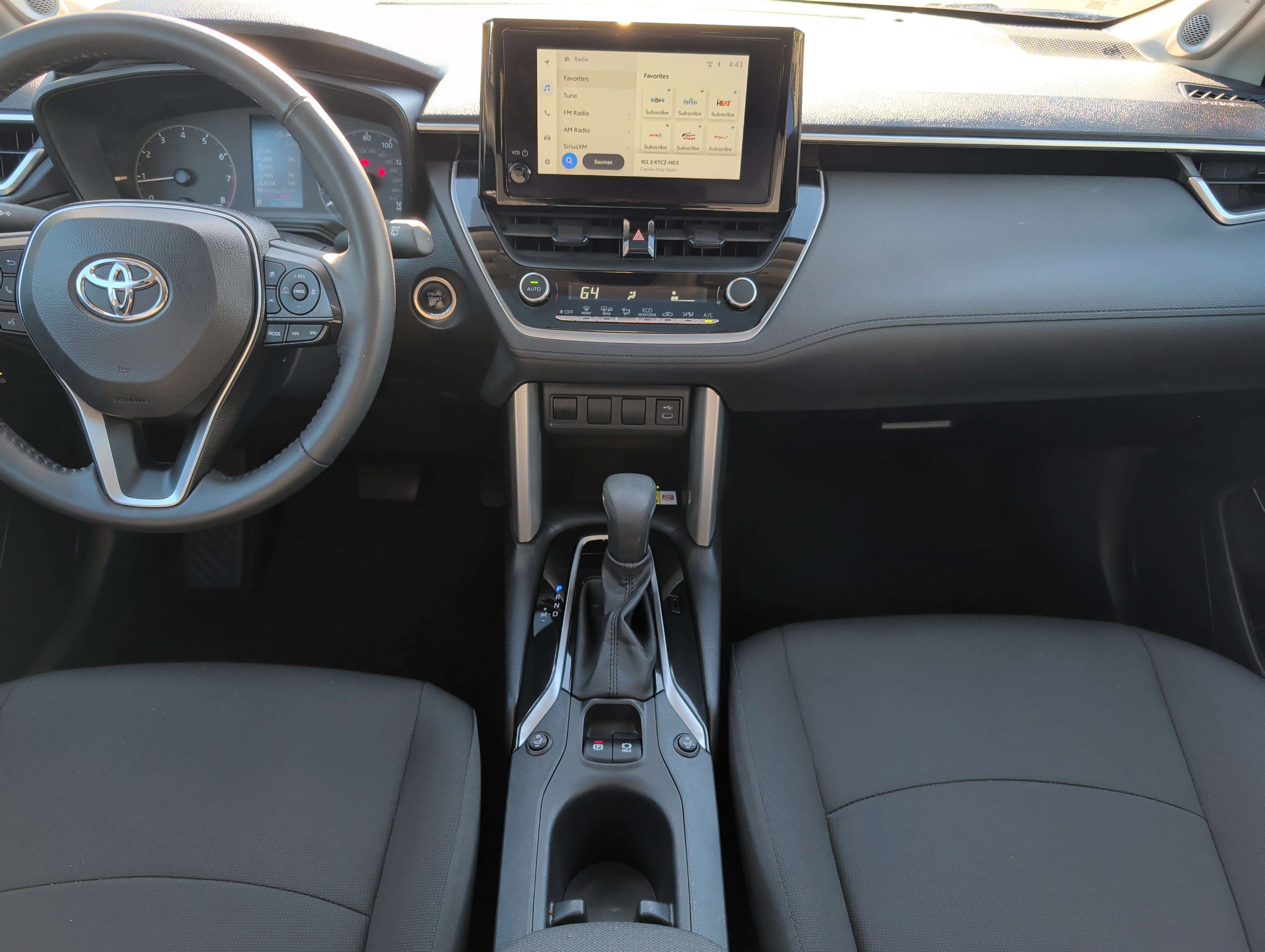 Certified 2023 Toyota Corolla Cross LE w/ Moonroof Package AWD/4WD image 10