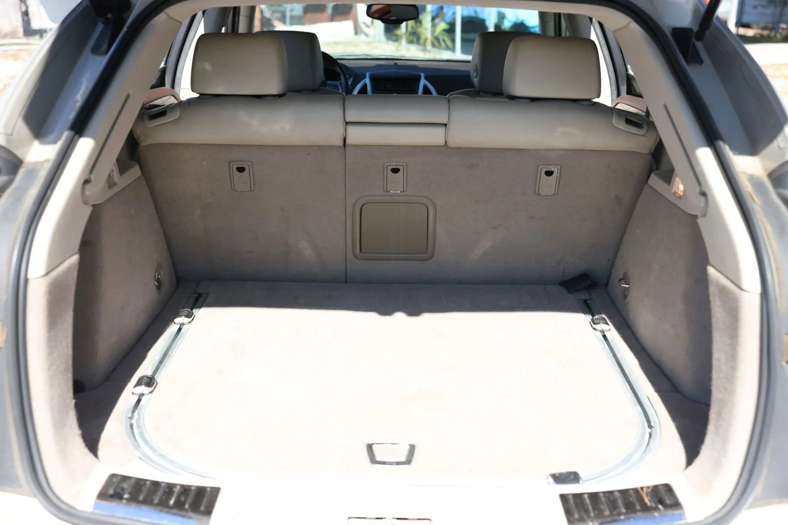 Used 2010 Cadillac SRX Luxury image 23