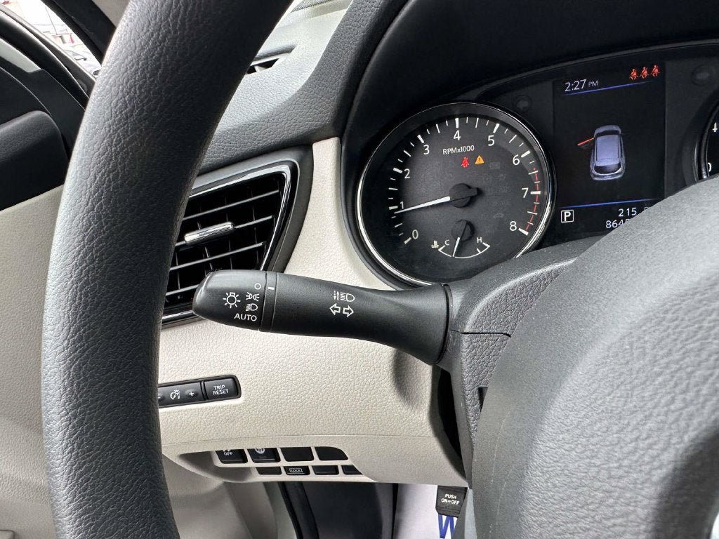 Used 2020 Nissan Rogue Sport SV AWD/4WD image 26