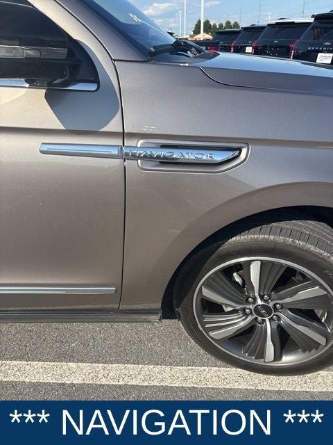 Used 2019 Lincoln Navigator L Reserve AWD/4WD image 5