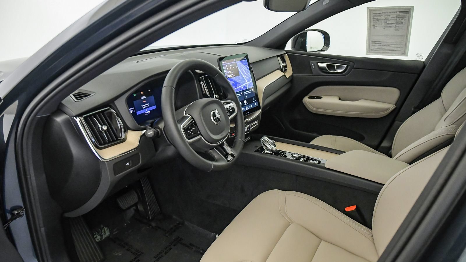 Certified 2026 Volvo XC60 B5 Plus w/ Protection Package Premier AWD/4WD image 17