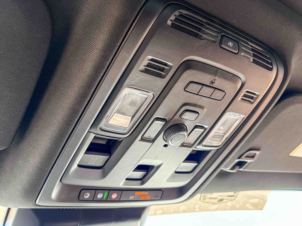 Certified 2022 Cadillac Escalade Sport AWD/4WD image 34